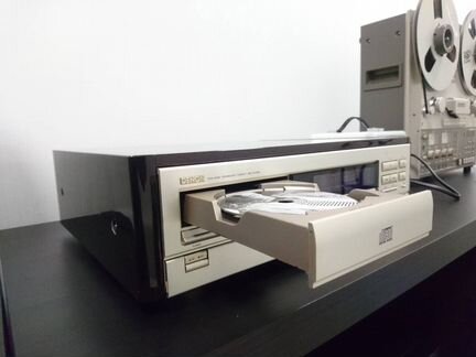 CD-проигрыватель Denon DCD-3500RG