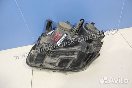 Фара правая Renault Duster