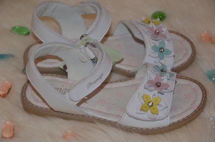 Новые Босоножки Primigi. размер 22,28