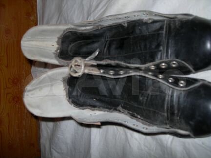 Ботинки для коньков