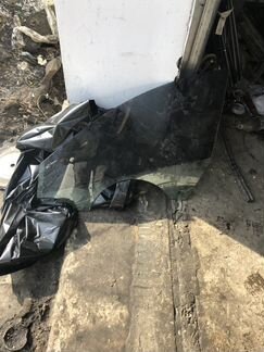 Стекло переднее левое Audi A4 b6