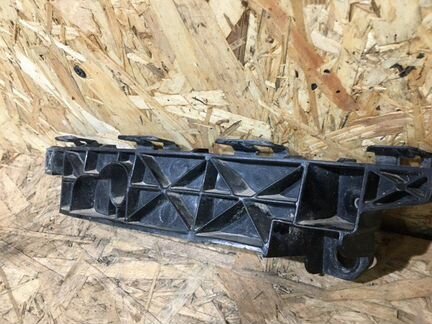 Кронштейн крыла передний правый Hyundai Ix 35 G4KD