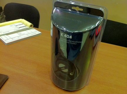 Фирменные новые высококлассные наушники AKG K404