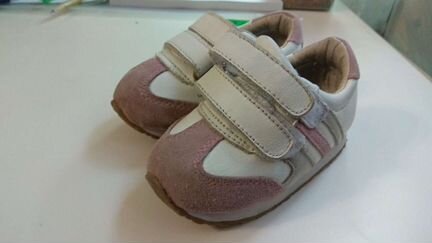 Кроссовки для девочки