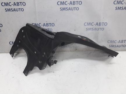 Панель фары передний правый верхний Mercedes