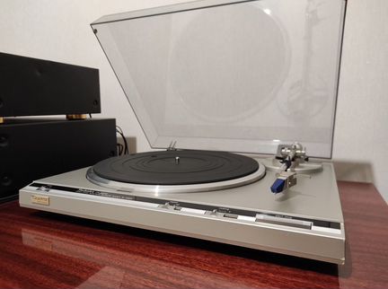 Technics SL-Q300 Проигрыватель винила