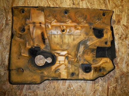 Декоративная крышка Фокус 2/Мондео 4 (2.0 Д)