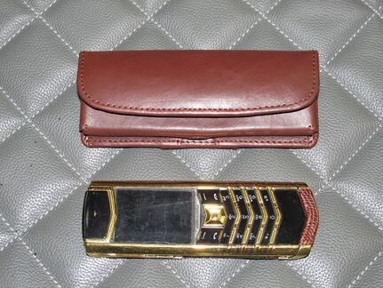 Кожаные чехлы для Vertu