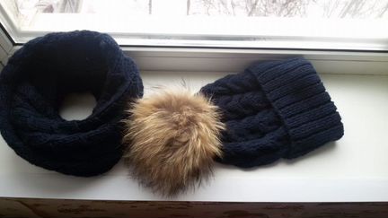 Вязаная шапка с помпоном, снуд, шарф. Меринос