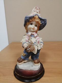 Кукла фарфоровая