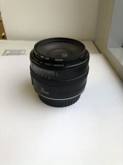Объектив Canon EF 35 mm f/2.0