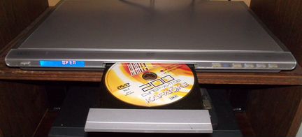 Sony Trinitron KV-1485 MT + Аkai A 3491 DVD player