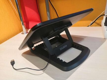 Охлаждающая подставка для ноутбука