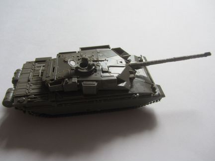 Модель танка challenger