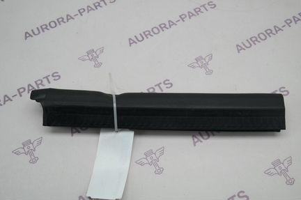 Уплотнитель Range Rover Sport 2 L494 2013