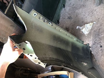 Крыло правое на ф25 х3 f25 x3 переднее крыло bmw