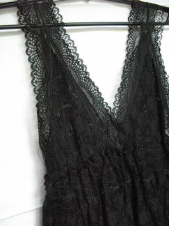 Черное кружевное платье