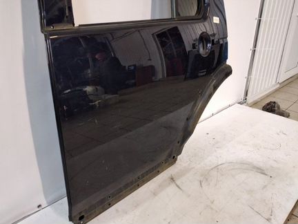 Дверь задняя левая Land Rover Discovery 4 L319