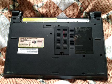 Рабочий ноутбук Sony VGN-тz1 с треснутой матрицей