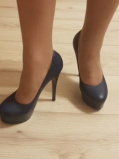 Продаю шикарные синие туфли