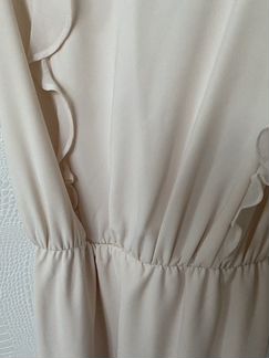 Платье бежевое