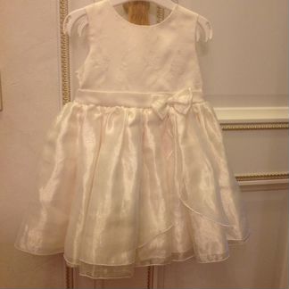 Очень красивое платье на 2 годика