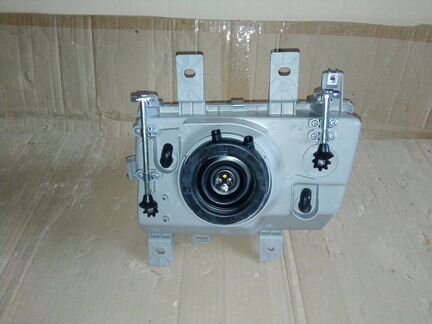 Фара передняя правая Hyundai HD 1998 2004