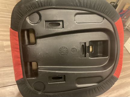 Детский бустер в автомобиль