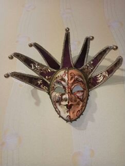 Маска, участвующая в венецианском карнавале