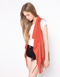 Изящный жилет Bershka
