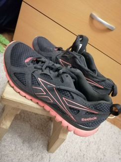 Женские кроссовки Reebok