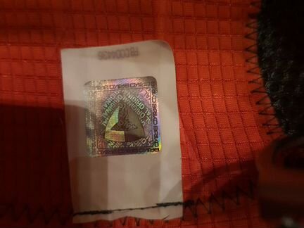 Горнолыжный шлем