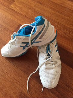 Женские кроссовки asics