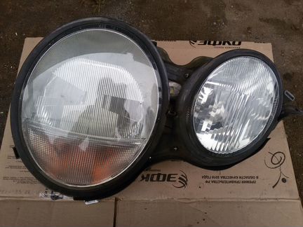 Фара передняя левая Mercedes W210 A2108203361