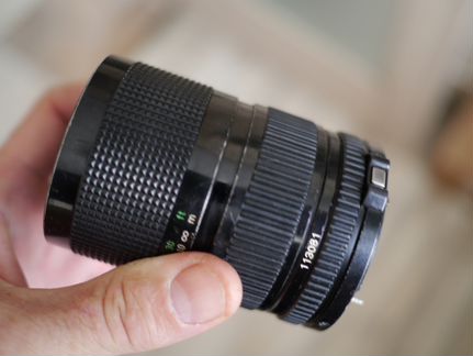 Canon FD 35-70 F4 штатный с пост. светосилой