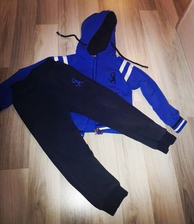 Спортивный костюм