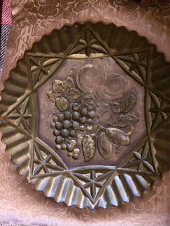 Редкое антикварное стеклянное блюдо