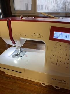 Бытовая швейная машинка