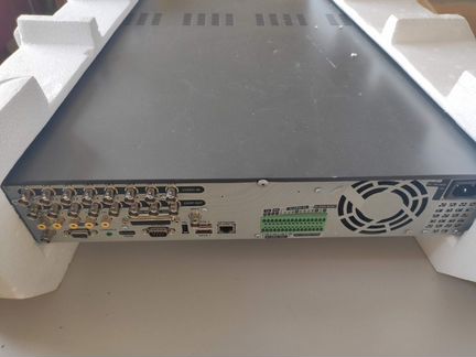 8/16 канальный видеорегистратор Samsung SHR-7082P