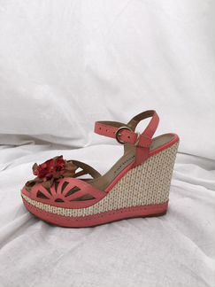 Босоножки на танкетке Tervolina 36 р-р