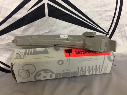 Поворотник новый Mercedes C205 S222 GLC 253