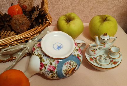 Чайник сувенирный Royal Crown Англия