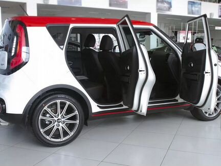 Накладки на внутренние пороги дверей Kia Soul