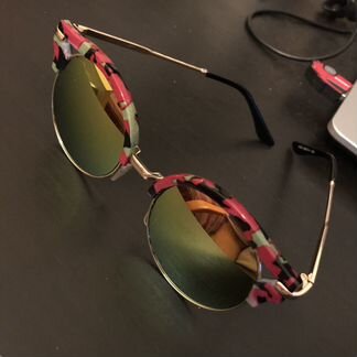 Очки солнцезащитные