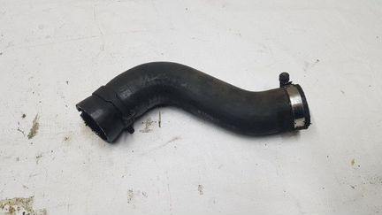 Патрубок интеркулера нижний Kia Ceed Pro ED D4FB