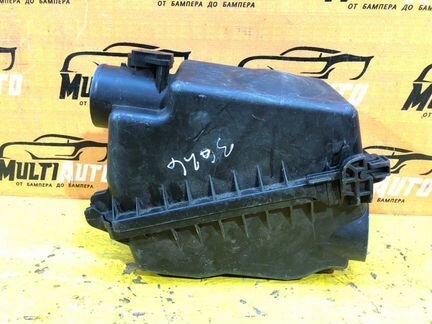 Корпус воздушного фильтра Toyota Avensis T250