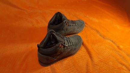 Зимние кроссовки