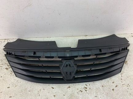 Решетка радиатора передняя Renault Logan 1