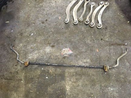 Задний стабилизатор задний Mercedes-Benz E-Class