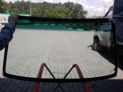 Лобовое стекло Suzuki Jimny (Сузуки Джимни)
